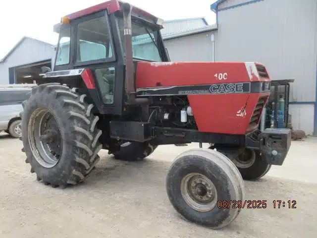 Gallery image 2 for Used 1986 Case 2096 Tractor