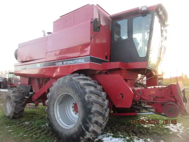Gallery image 2 for 1994 Case IH 1688 Combine