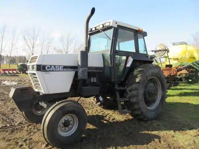 Gallery image 2 for 1984 Case 2294 Tractor