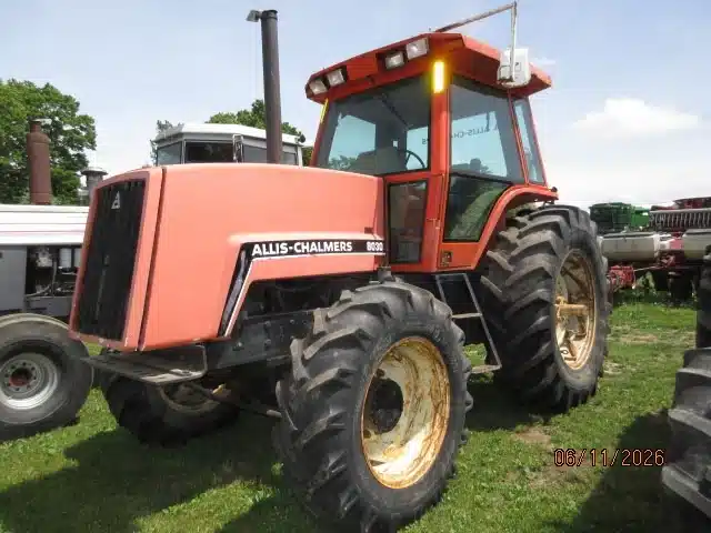 Photo de la Galerie 1 pour 1984 Allis Chalmers 8030 Tracteur