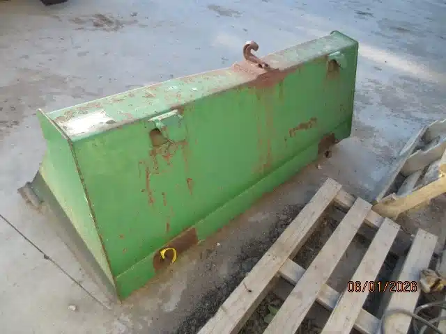 Gallery image 2 for John Deere 66 INCH Bucket