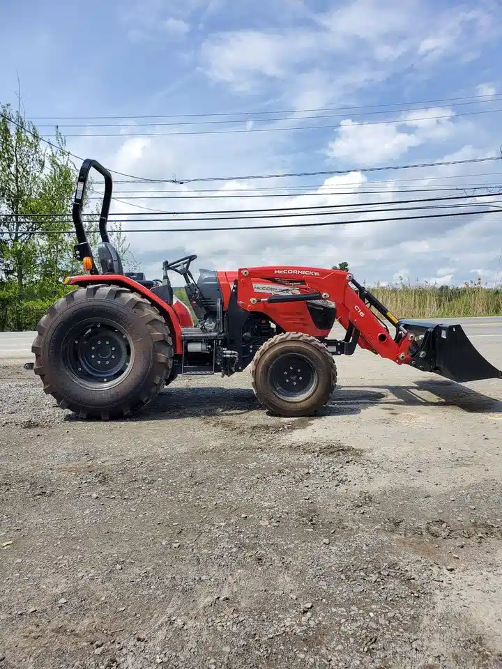 Gallery image 2 for New 2023 McCormick X1.35 Tractor