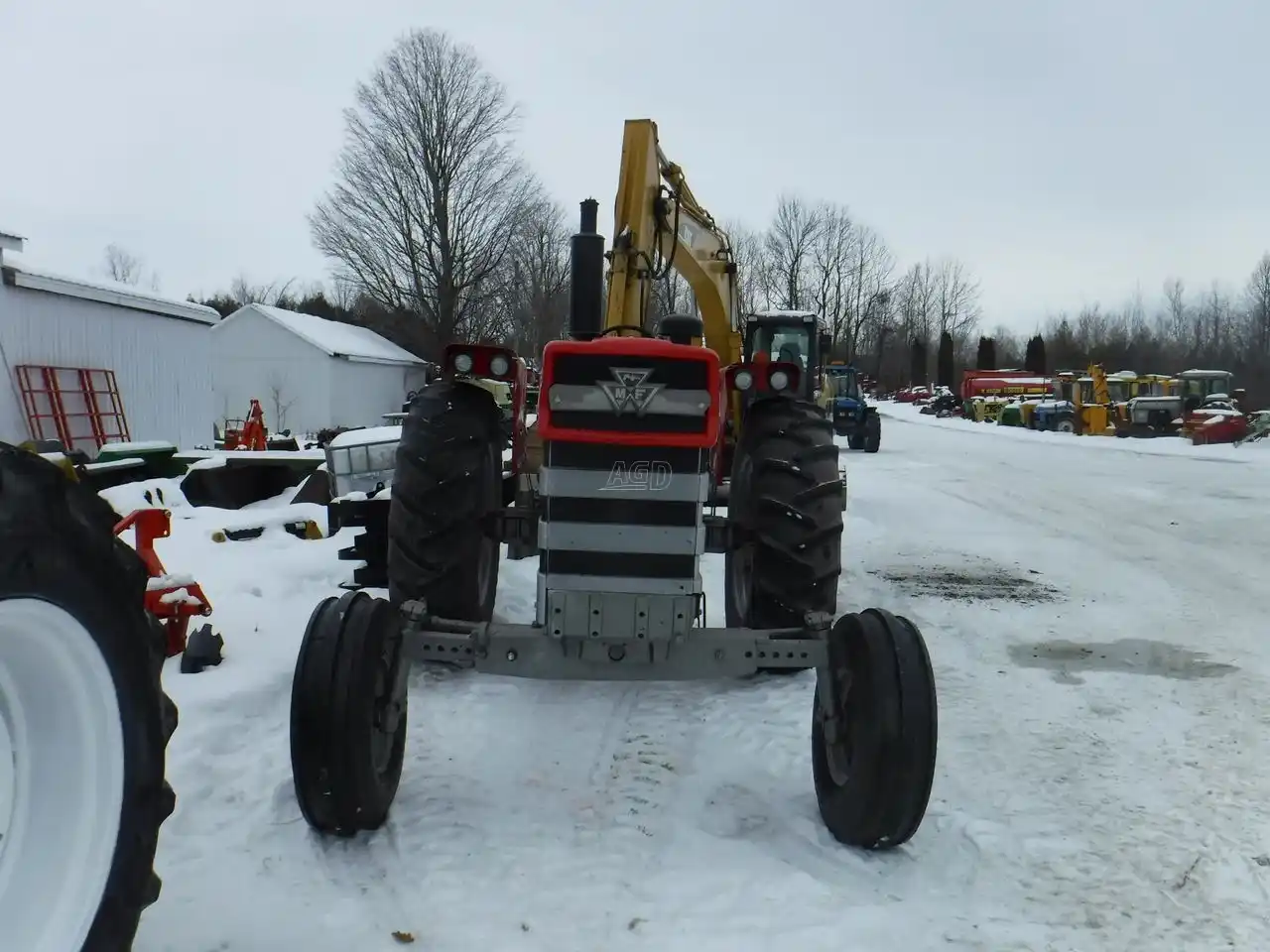 Gallery image 2 for Used Massey Ferguson 1100 Tractor