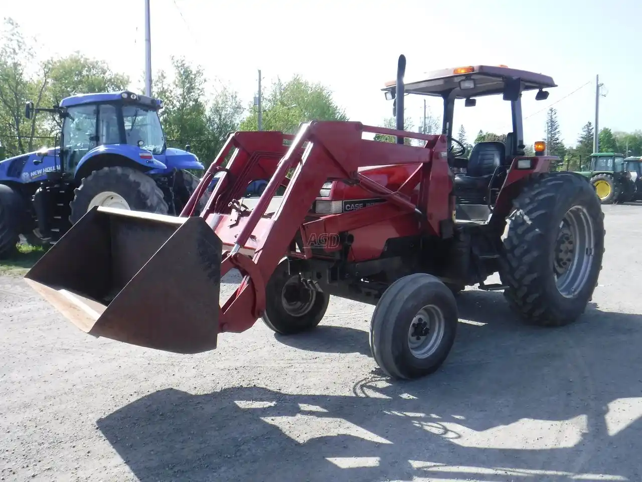 Gallery image 1 for Used Case IH 5120 Tractor