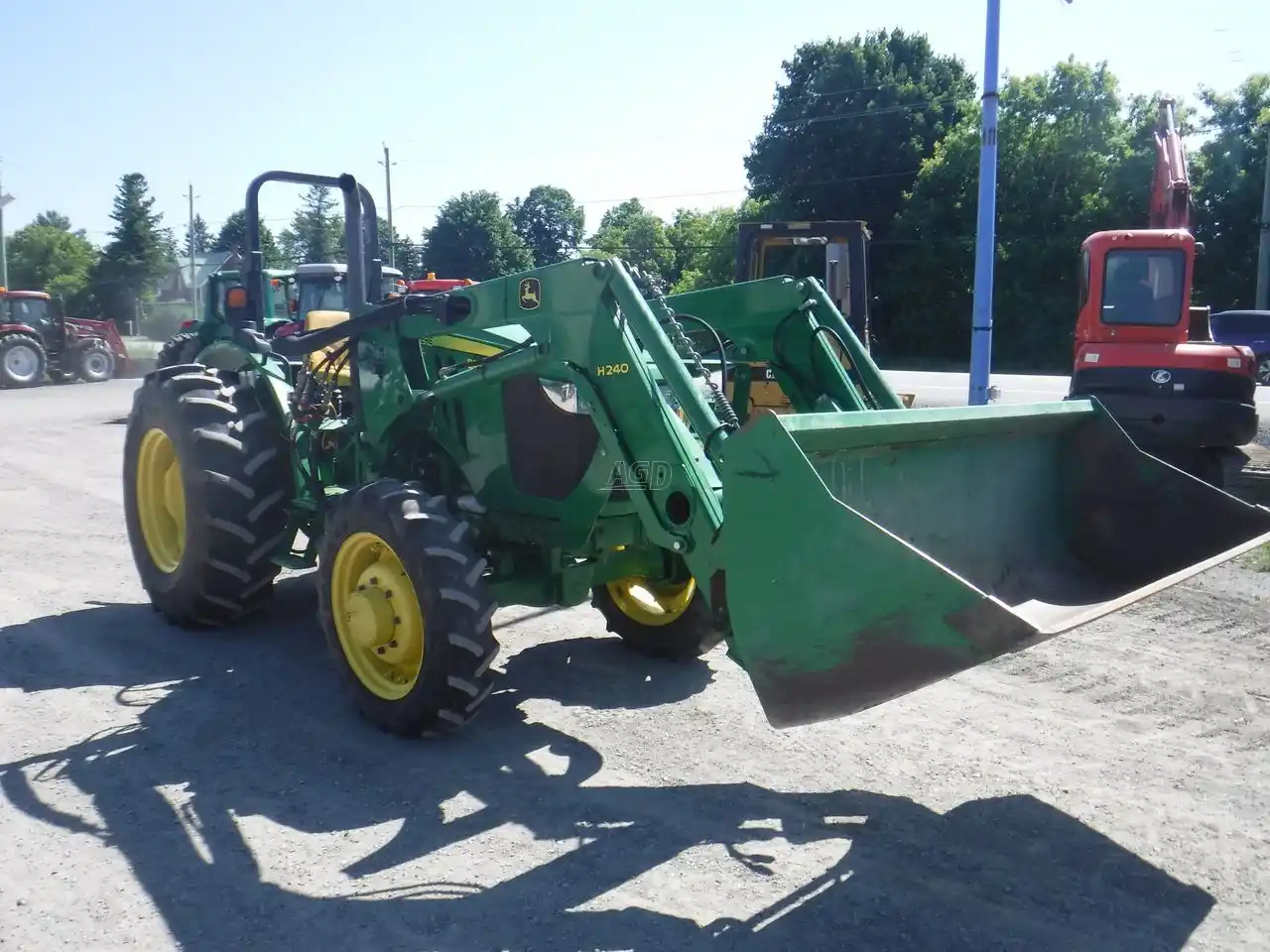 Gallery image 1 for Used John Deere 5055E Tractor