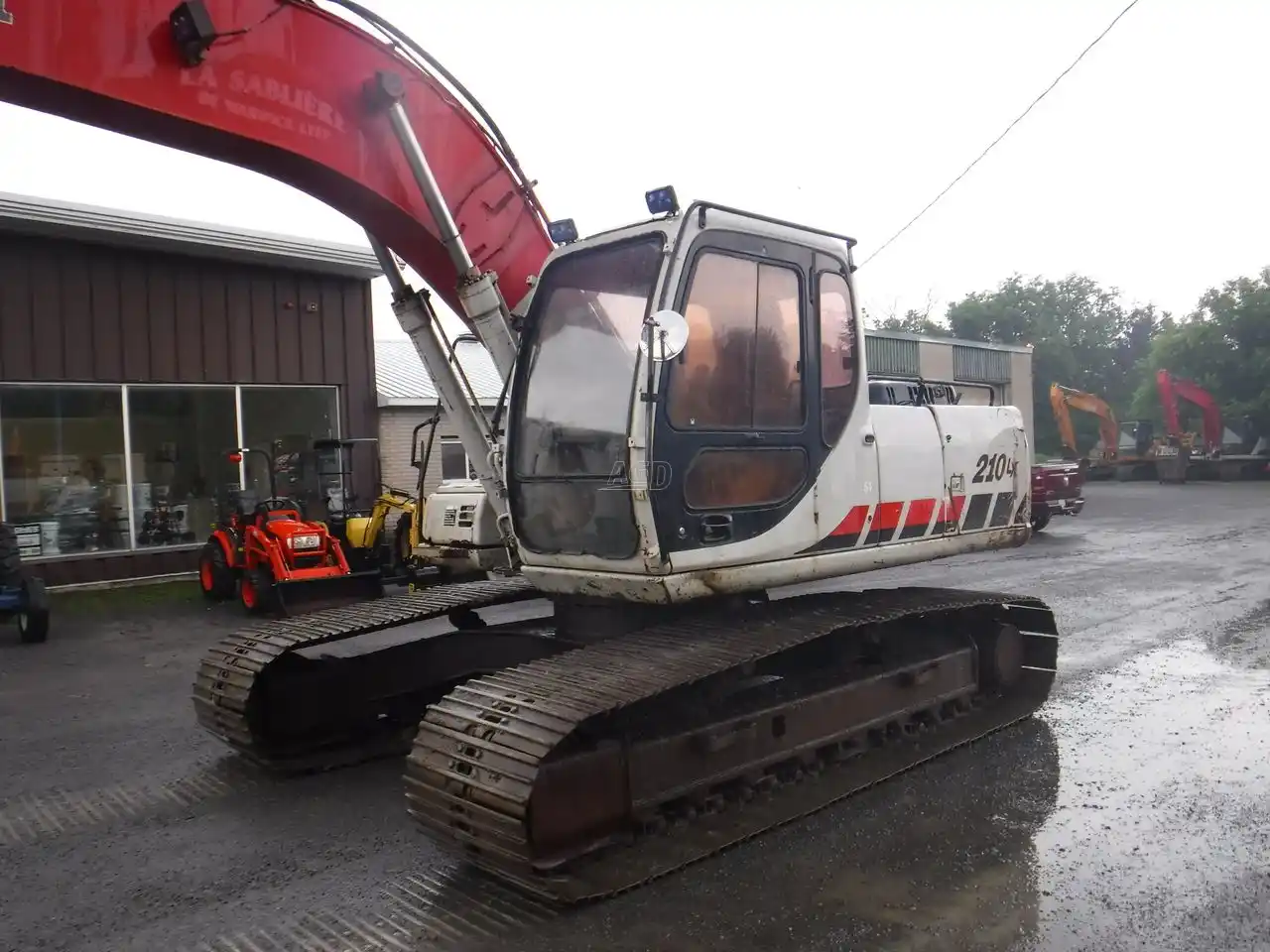 Gallery image 2 for Used 2003 Link-Belt 210 LX Excavator
