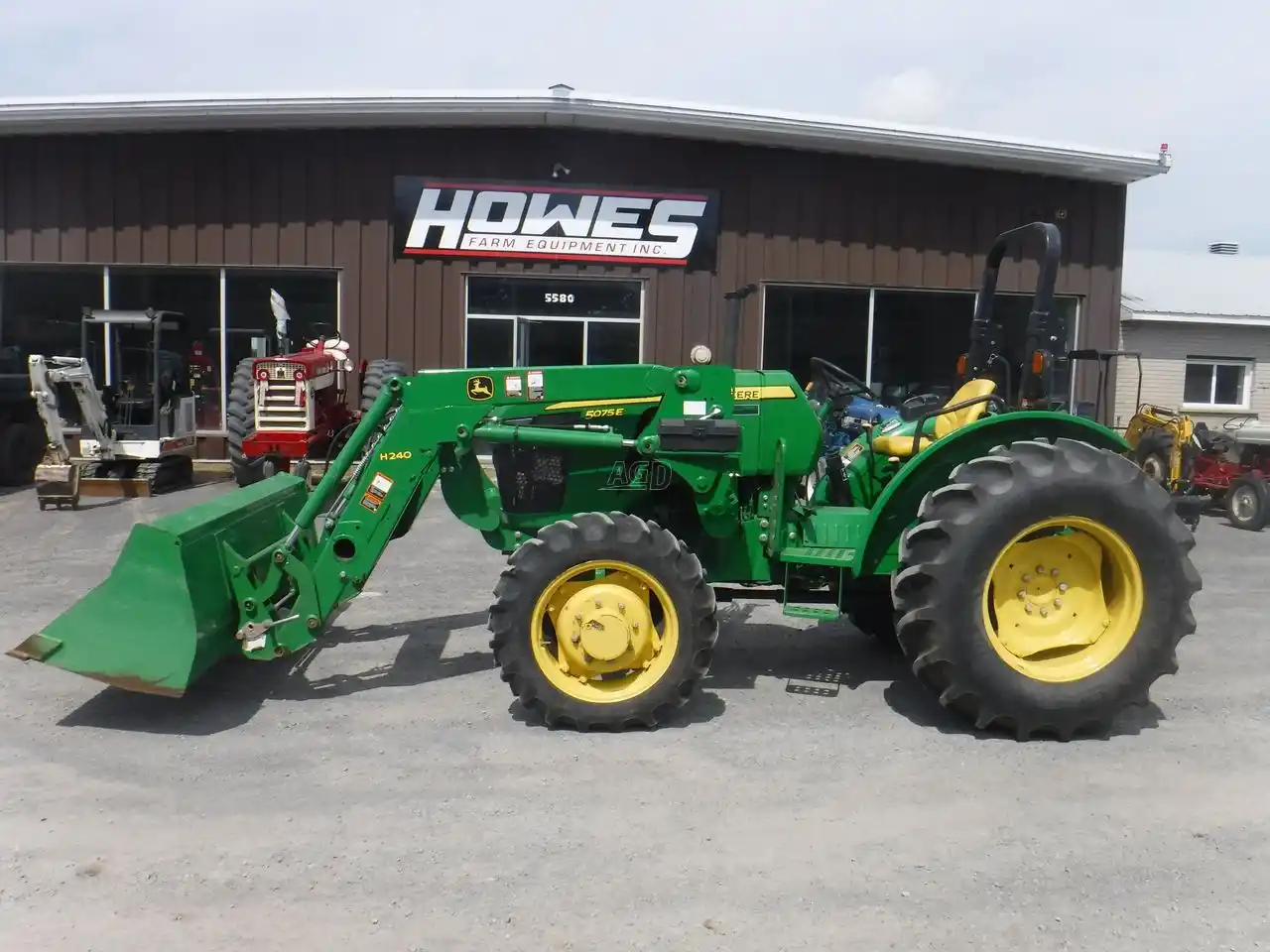Gallery image 2 for Used 2017 John Deere 5075E Tractor