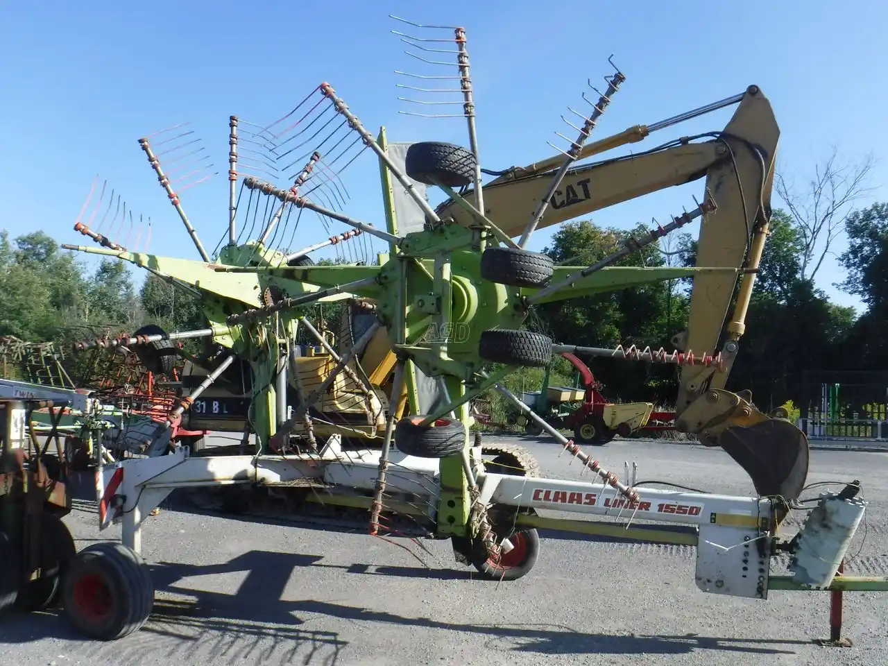 Gallery image 2 for Used CLAAS LINER 1550 Rake