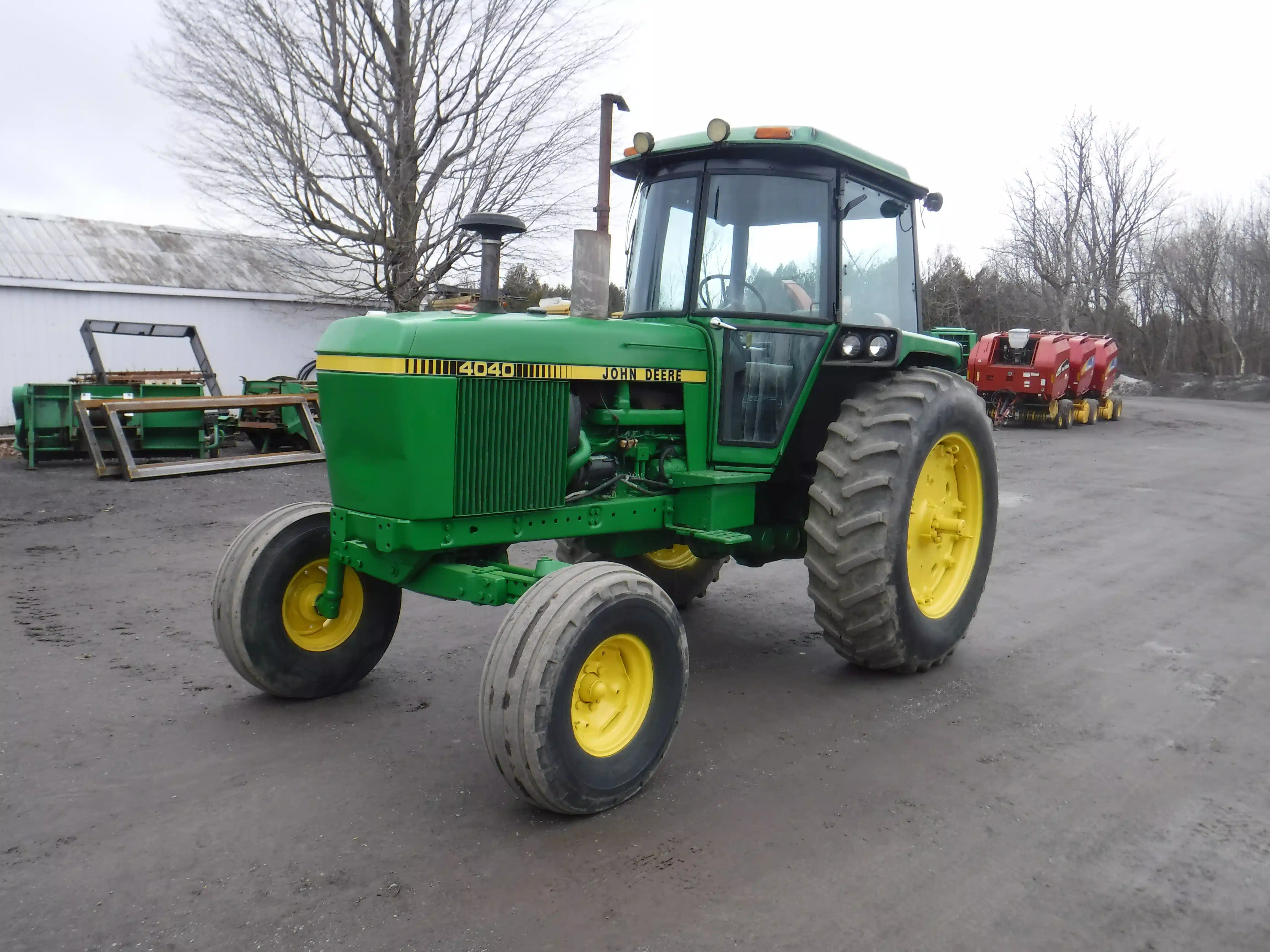 Gallery image 1 for Used John Deere 4040 Tractor