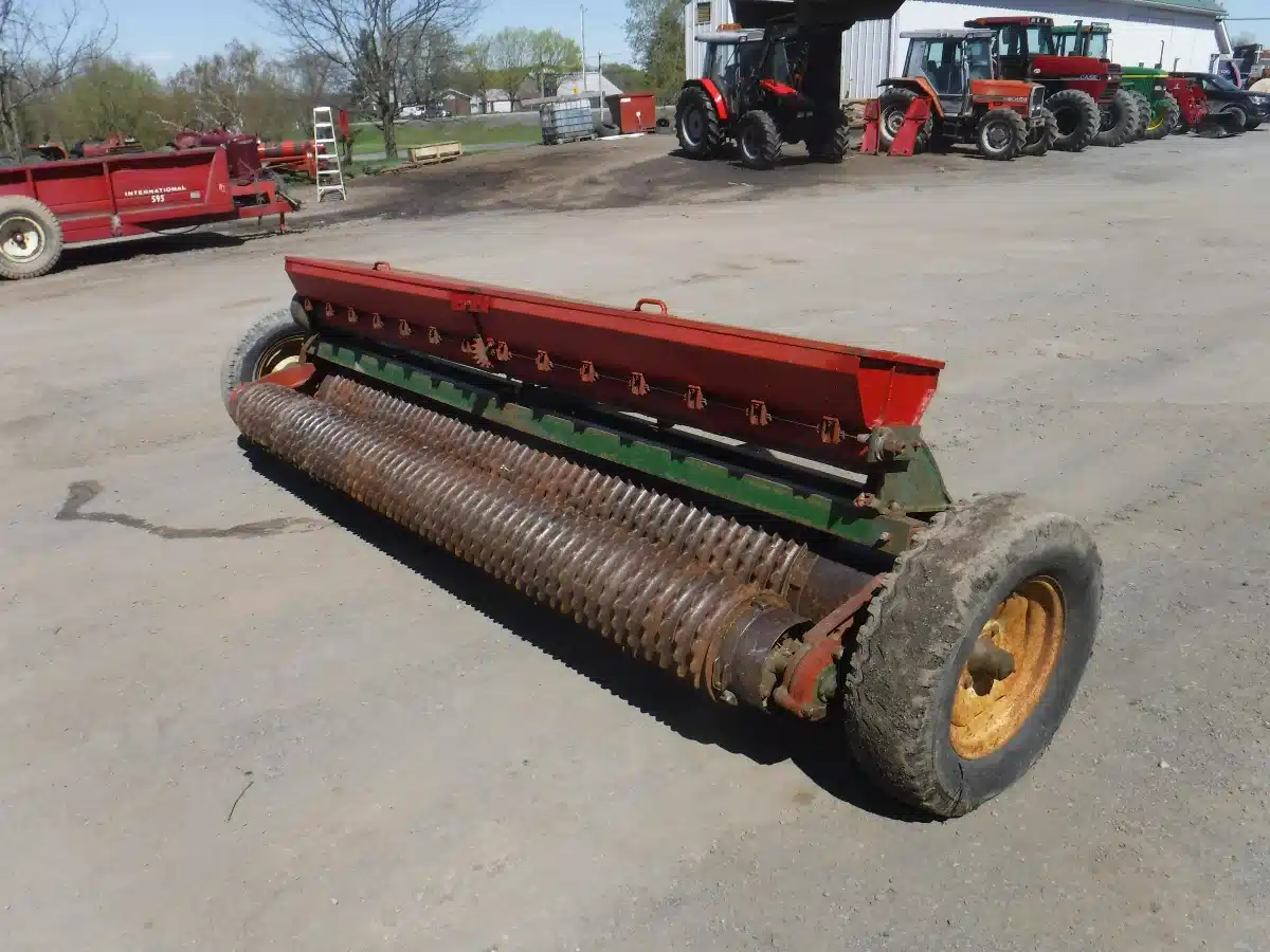 Gallery image 2 for Used Brillion SST1201 Seeder