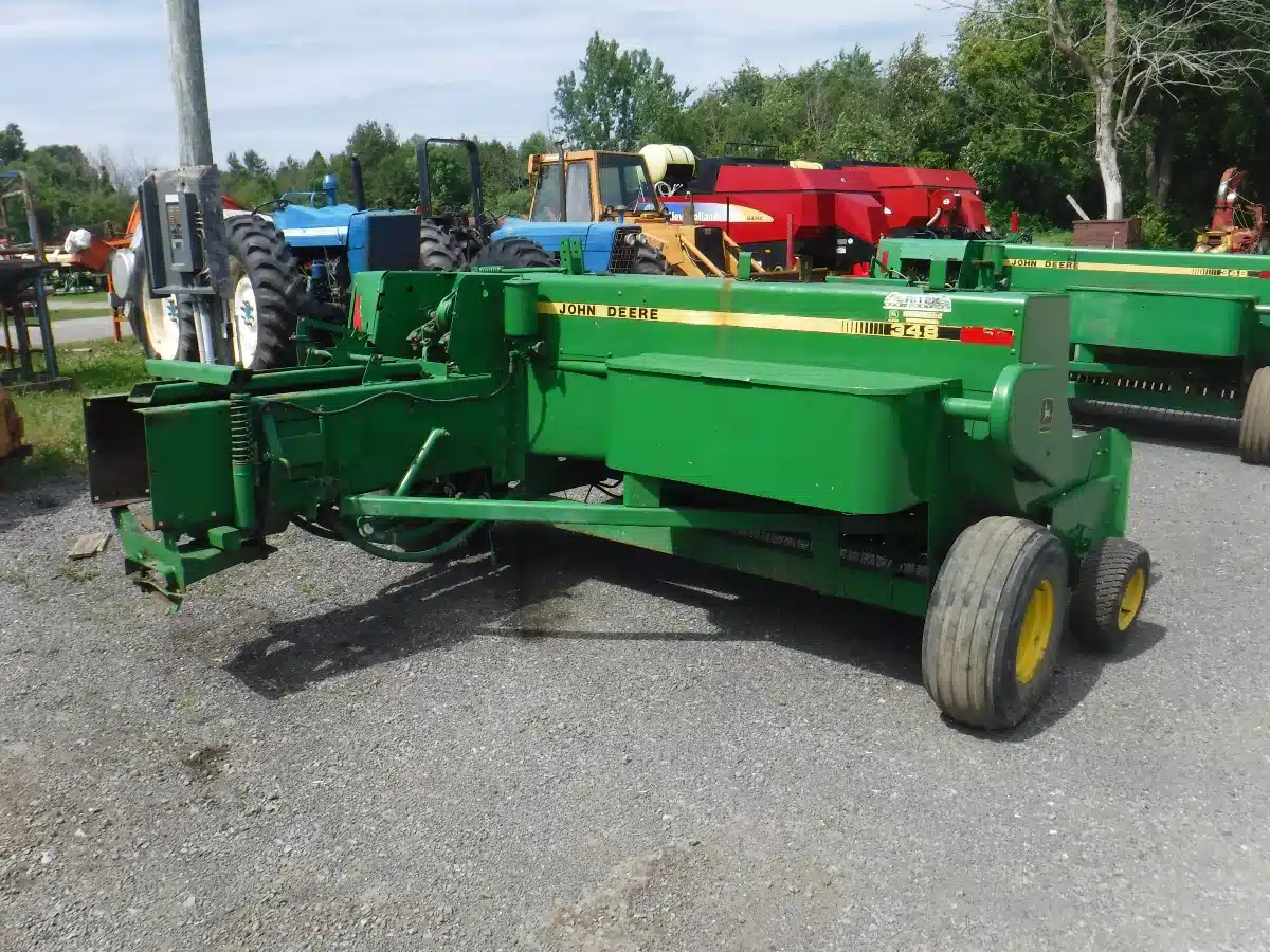 Gallery image 2 for Used John Deere 348 Square Baler - Small