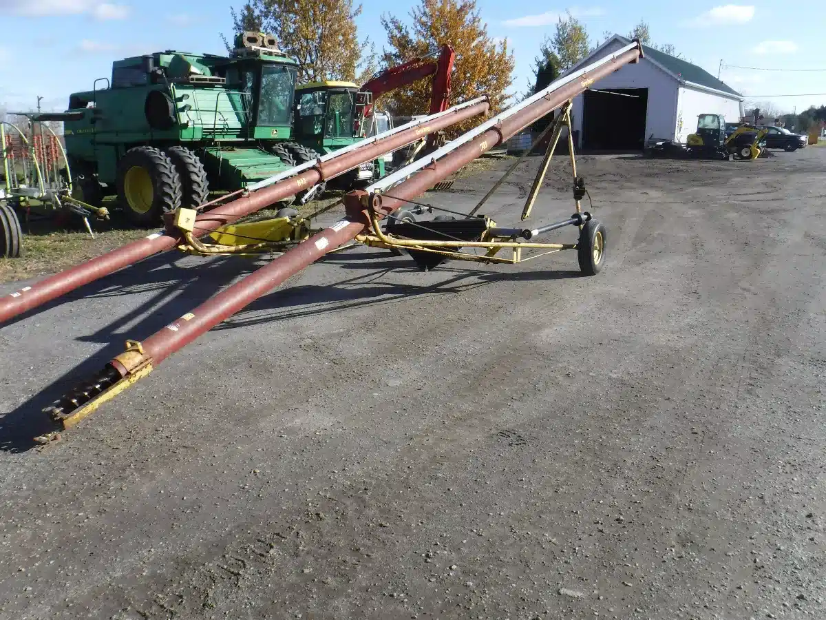 Gallery image 1 for Used Farm King 7x41 Grain Auger