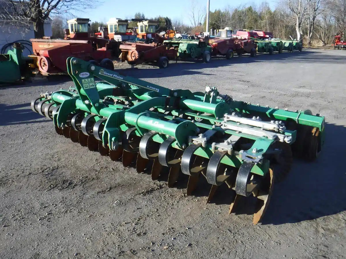 Gallery image 2 for Used Great Plains 4 meter Vertical Tillage