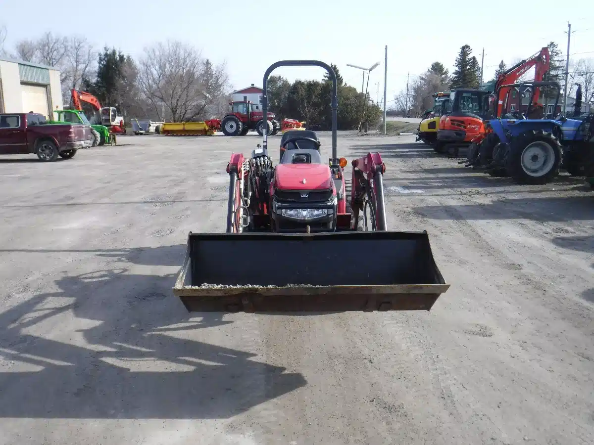 Gallery image 2 for Used 2016 Mahindra MAX 26XL Tractor