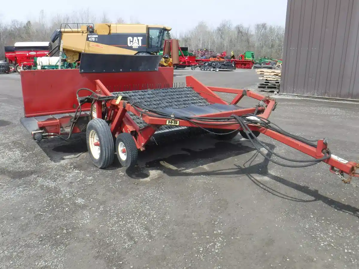 Gallery image 1 for Used H&S M11 Windrow Merger