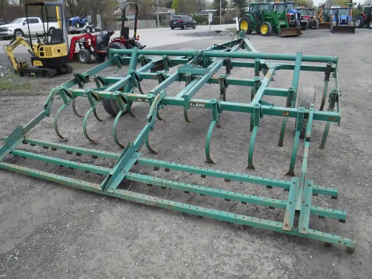Gallery image 2 for Used John Deere 12ft Cultivator
