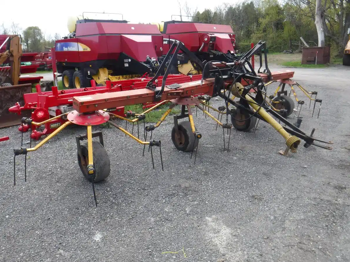 Gallery image 2 for Used Jober 4 spinner Tedder