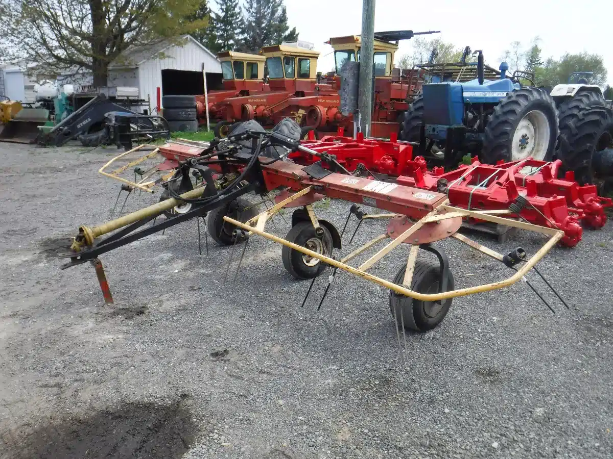 Gallery image 1 for Used Jober 4 spinner Tedder
