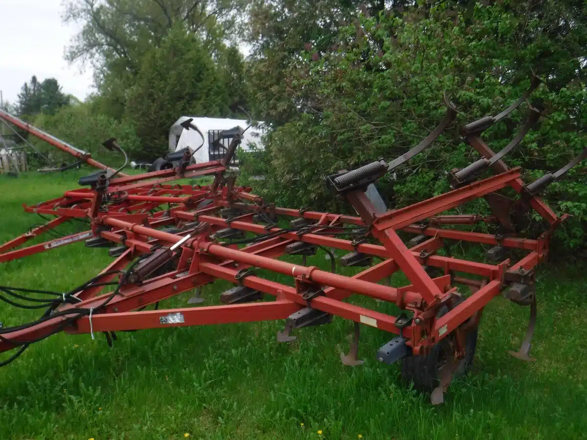 Gallery image 2 for Used Case IH 4500 Cultivator