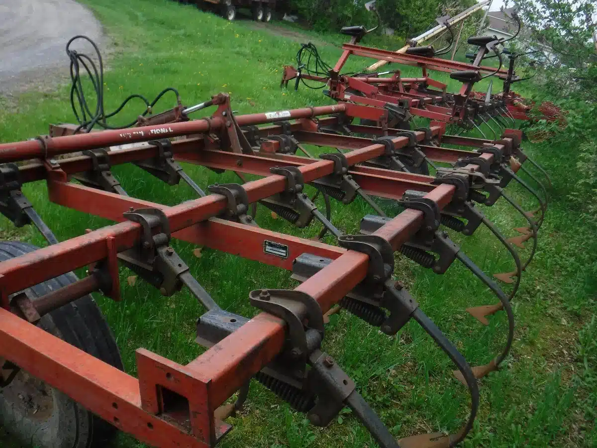 Gallery image 2 for Used Case IH 4500 Cultivator
