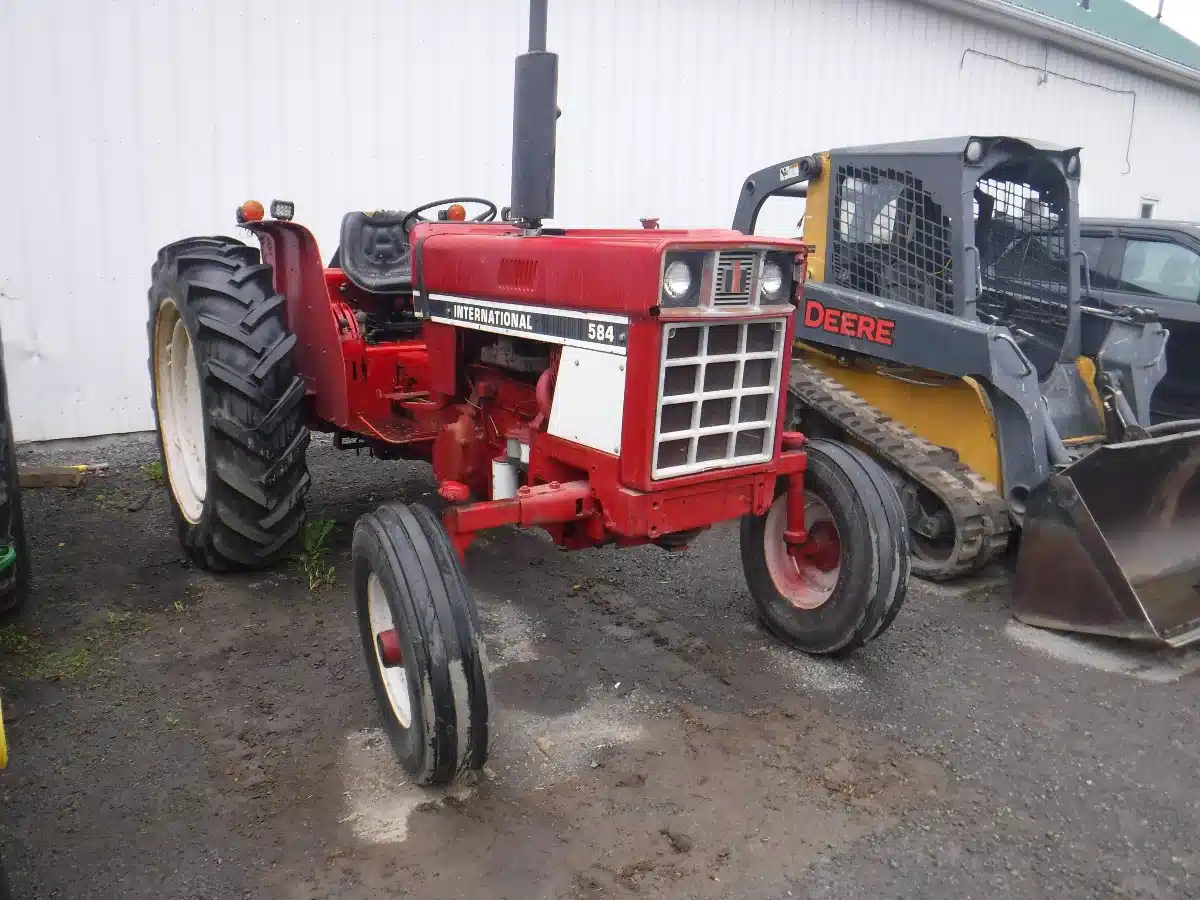 Gallery image 2 for Used International 584 Tractor