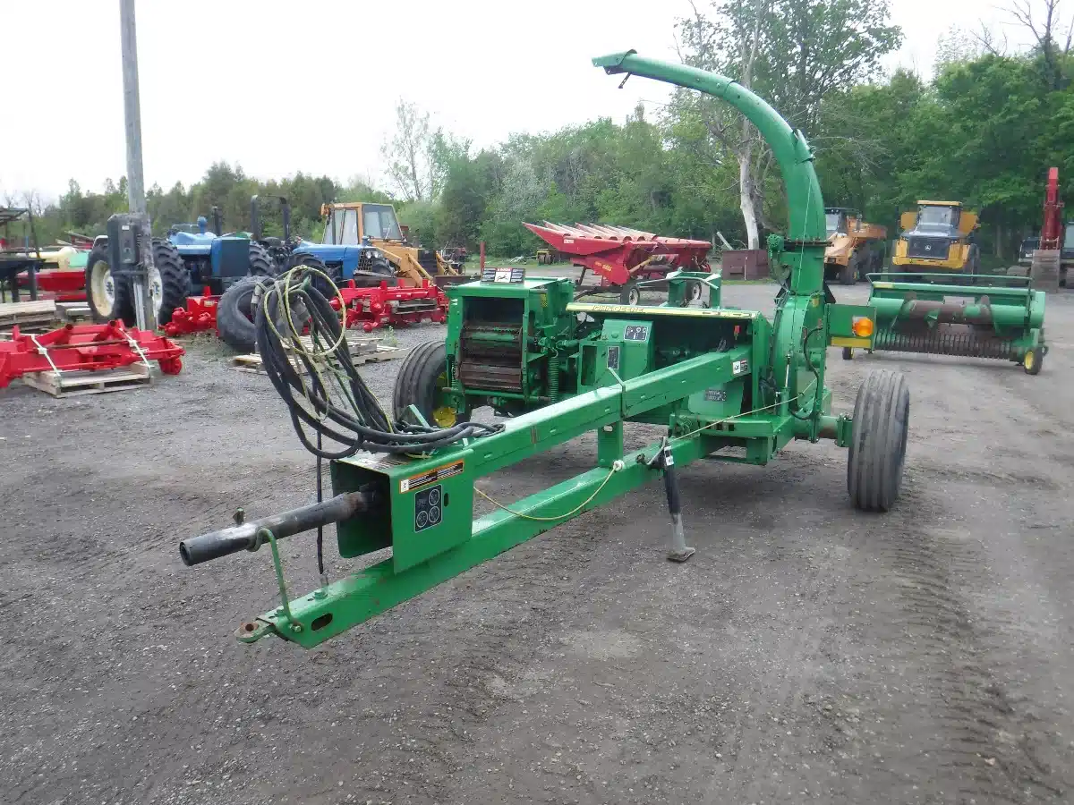 Gallery image 1 for Used John Deere 3955 Forage Harvester
