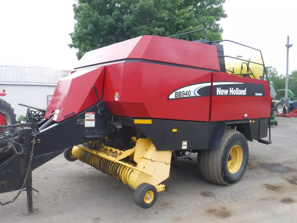 Gallery image 2 for Used 2008 New Holland BB940A Square Baler - Large