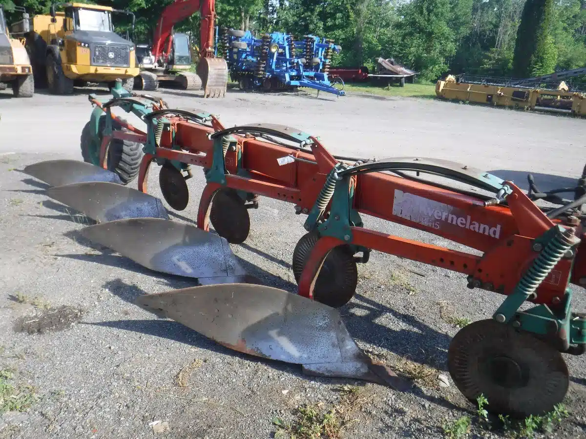Gallery image 2 for Used Kverneland BB115 Plow
