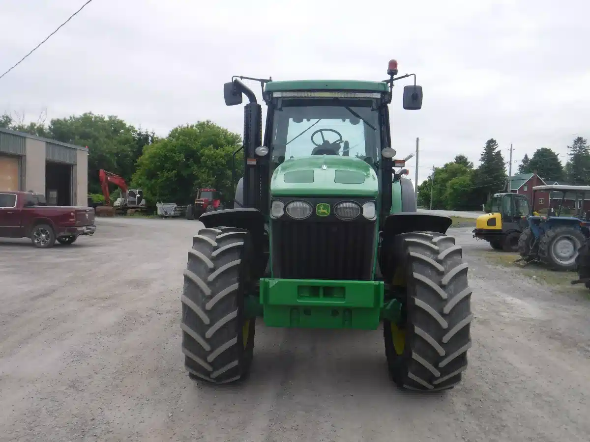 Gallery image 2 for Used 2004 John Deere 7820 Tractor