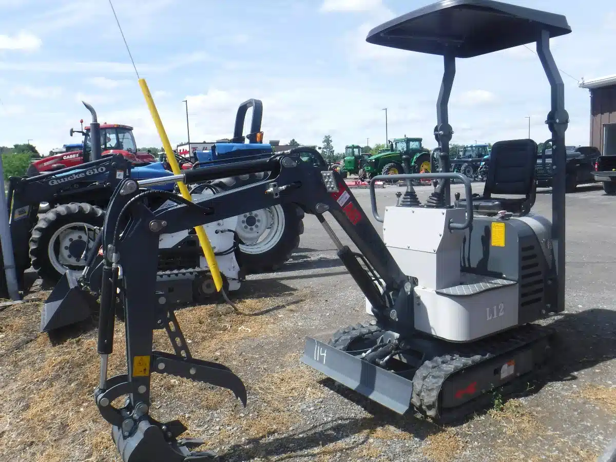 Gallery image 1 for New ***MANUFACTURER NOT SPECIFIED*** Acrotic L12 ind Excavator