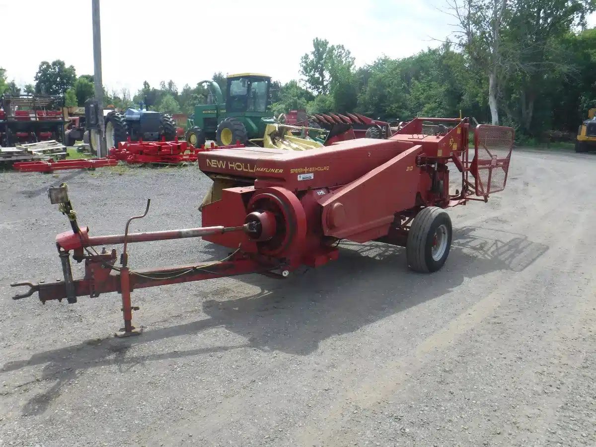 Gallery image 1 for Used New Holland 310 Square Baler - Small