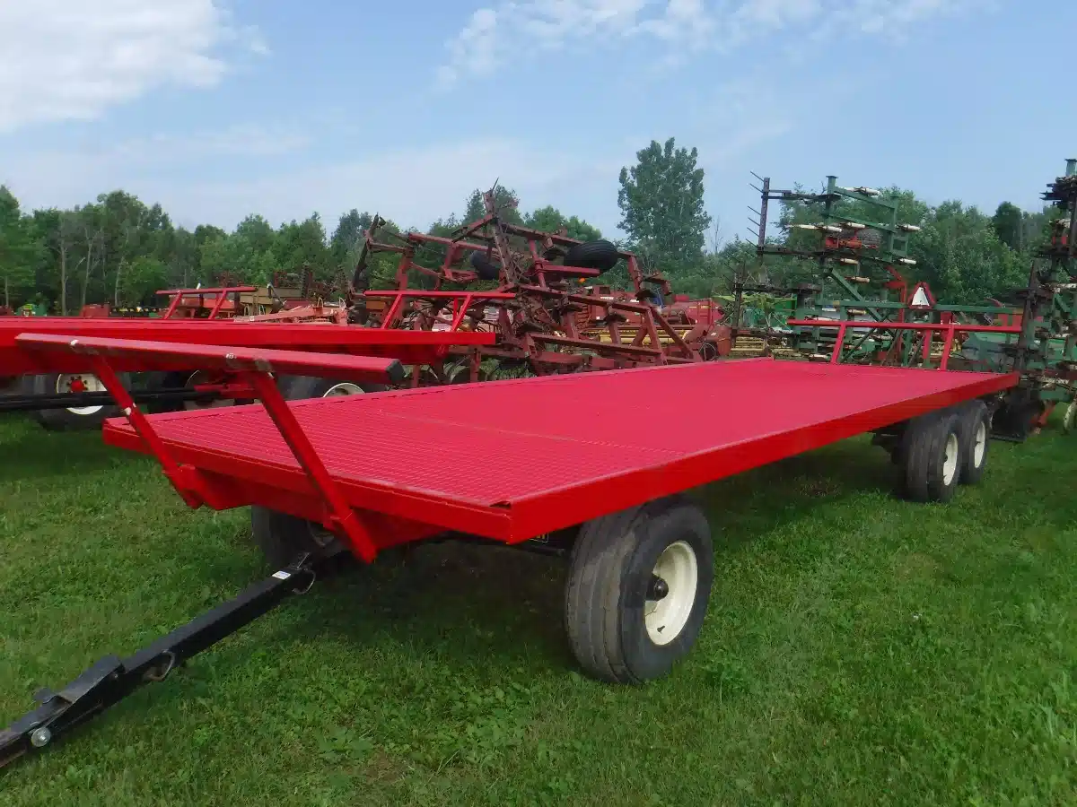 Gallery image 1 for Used Creekbank Welding 25FT Bale Wagon
