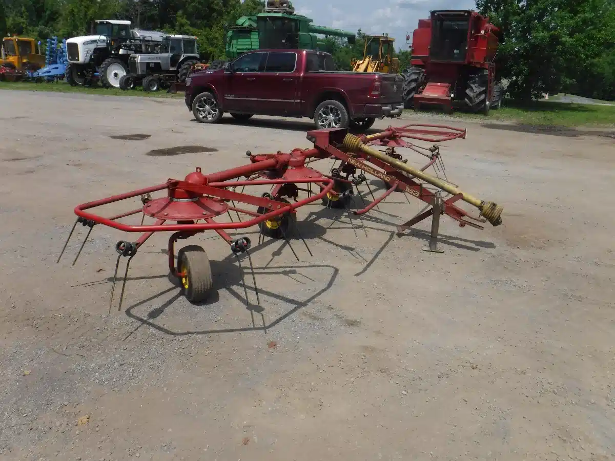 Gallery image 2 for Used New Holland 163 Tedder