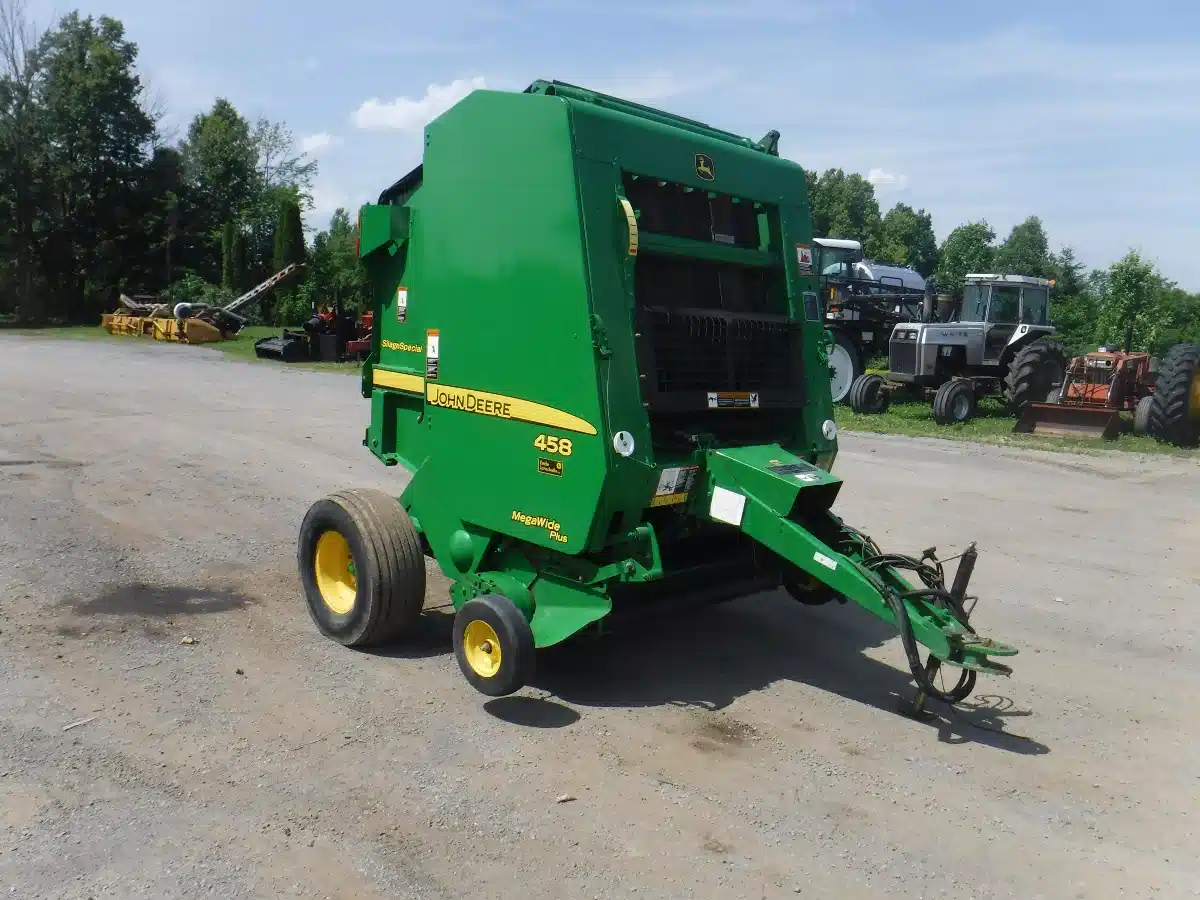 Gallery image 2 for Used John Deere 458 Round Baler