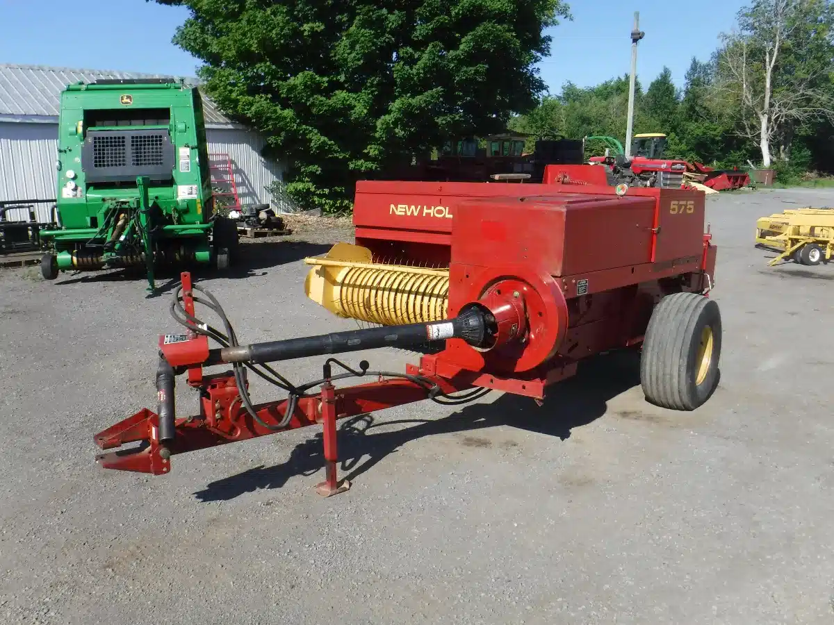 Gallery image 2 for Used New Holland 575 Square Baler - Small
