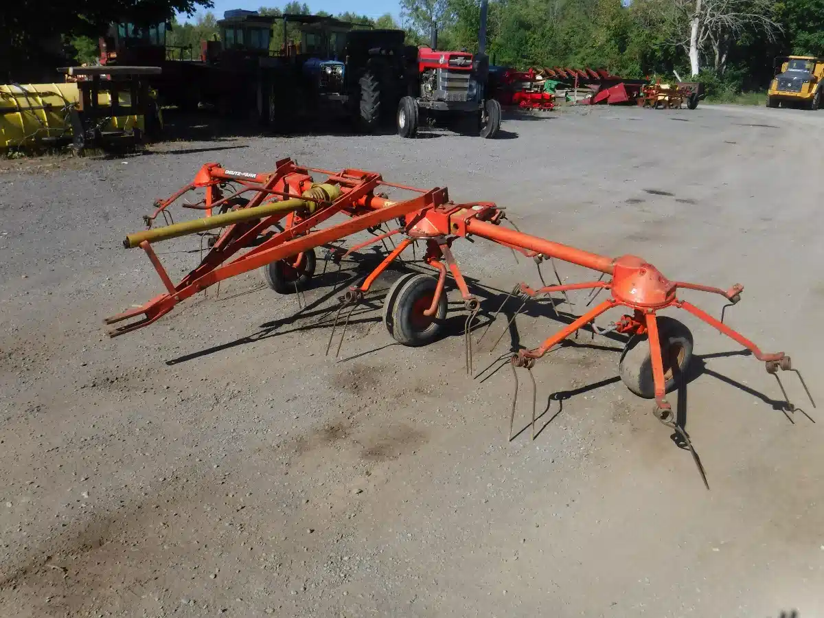 Gallery image 2 for Used Deutz KH500 Tedder