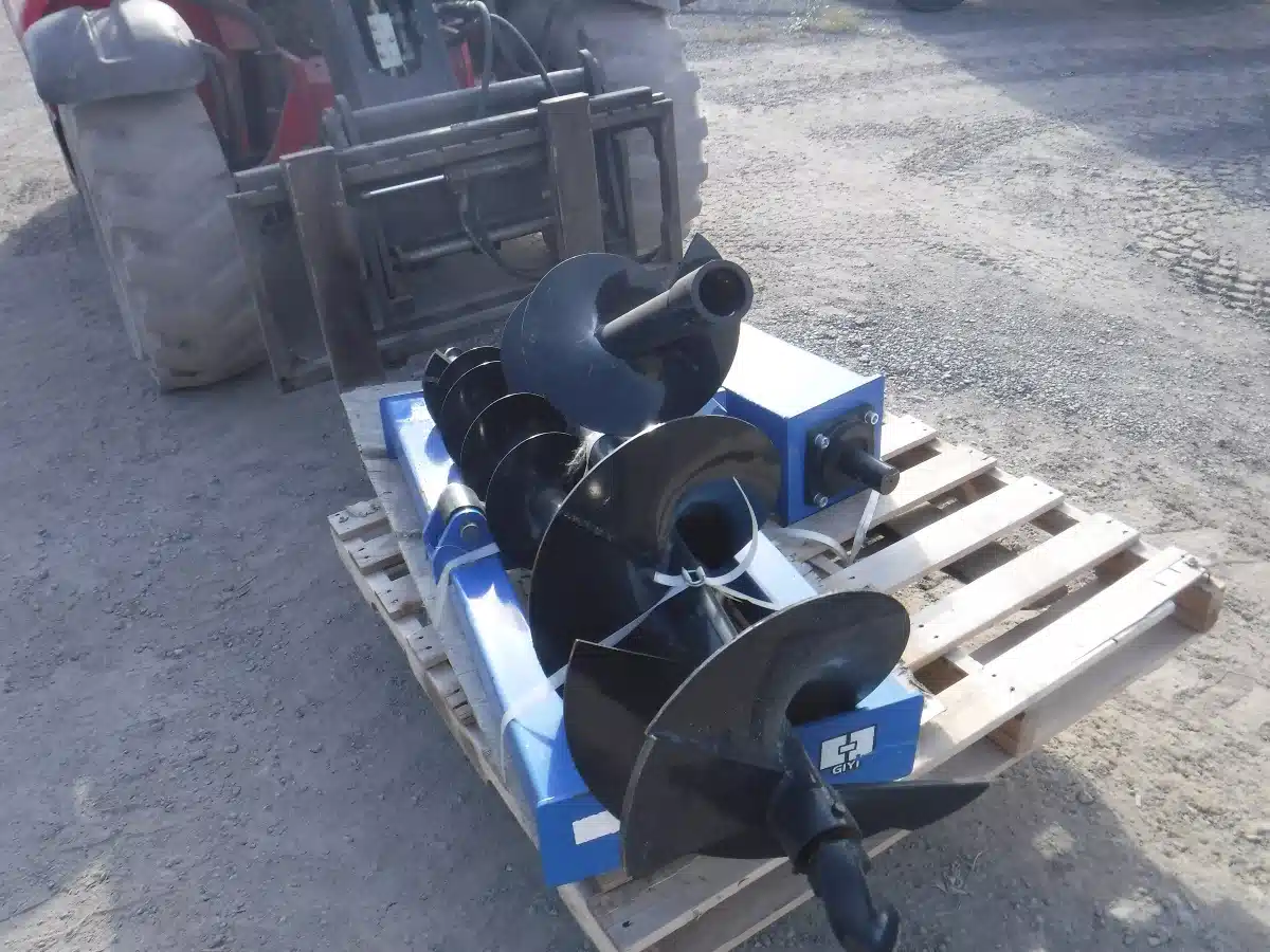 Gallery image 2 for Unspecified 16",12",8" Post Hole Auger