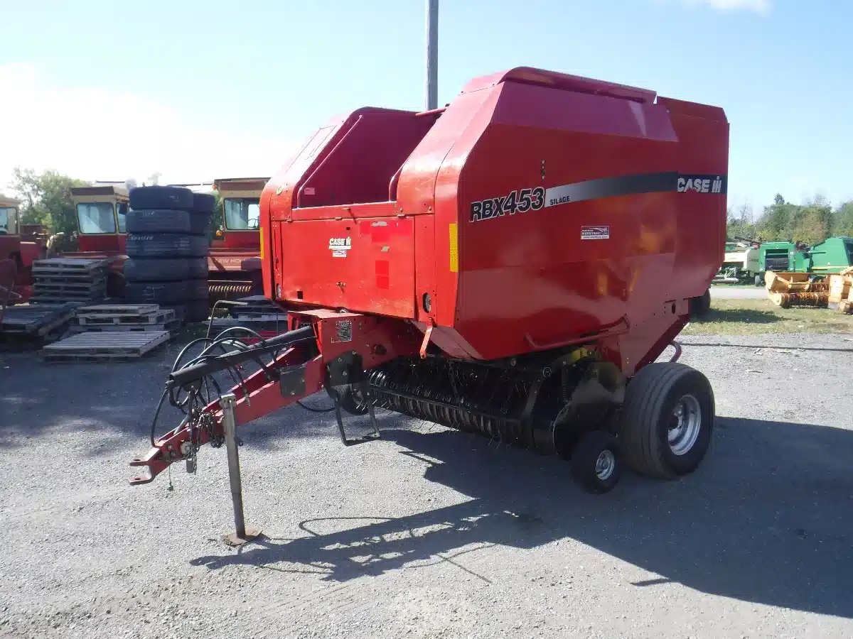 Gallery image 1 for Used Case IH RBX453 Round Baler