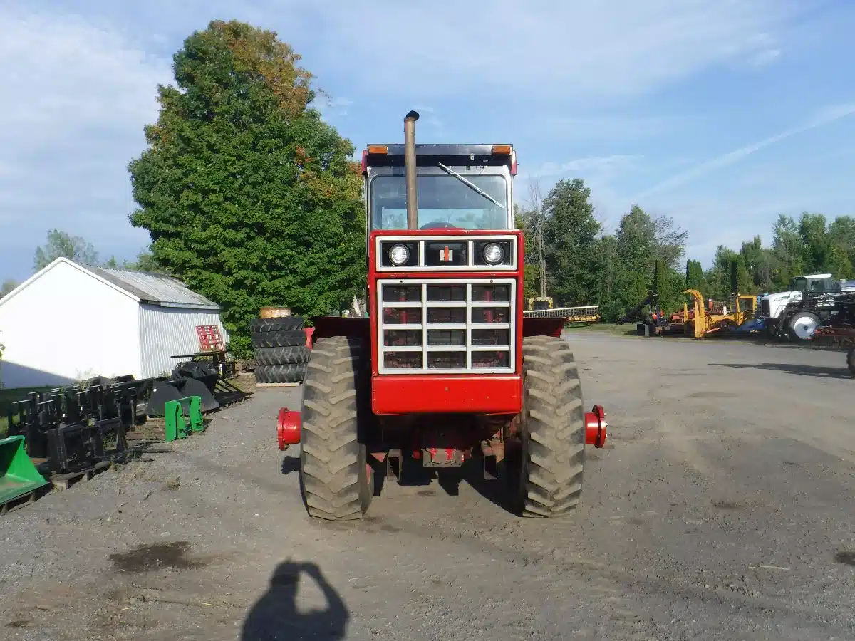 Gallery image 2 for Used International 4386 Tractor