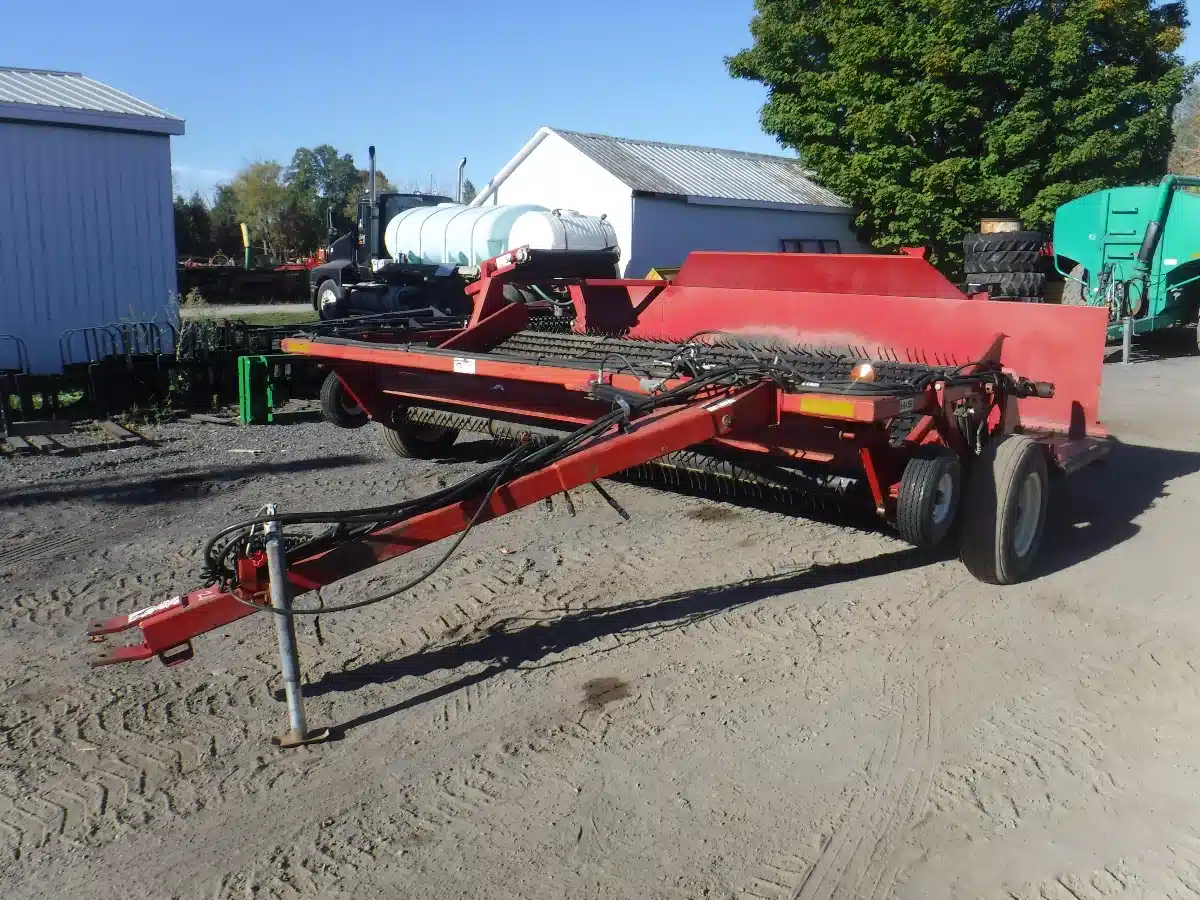 Gallery image 1 for Used H&S 12ft Hay Merger