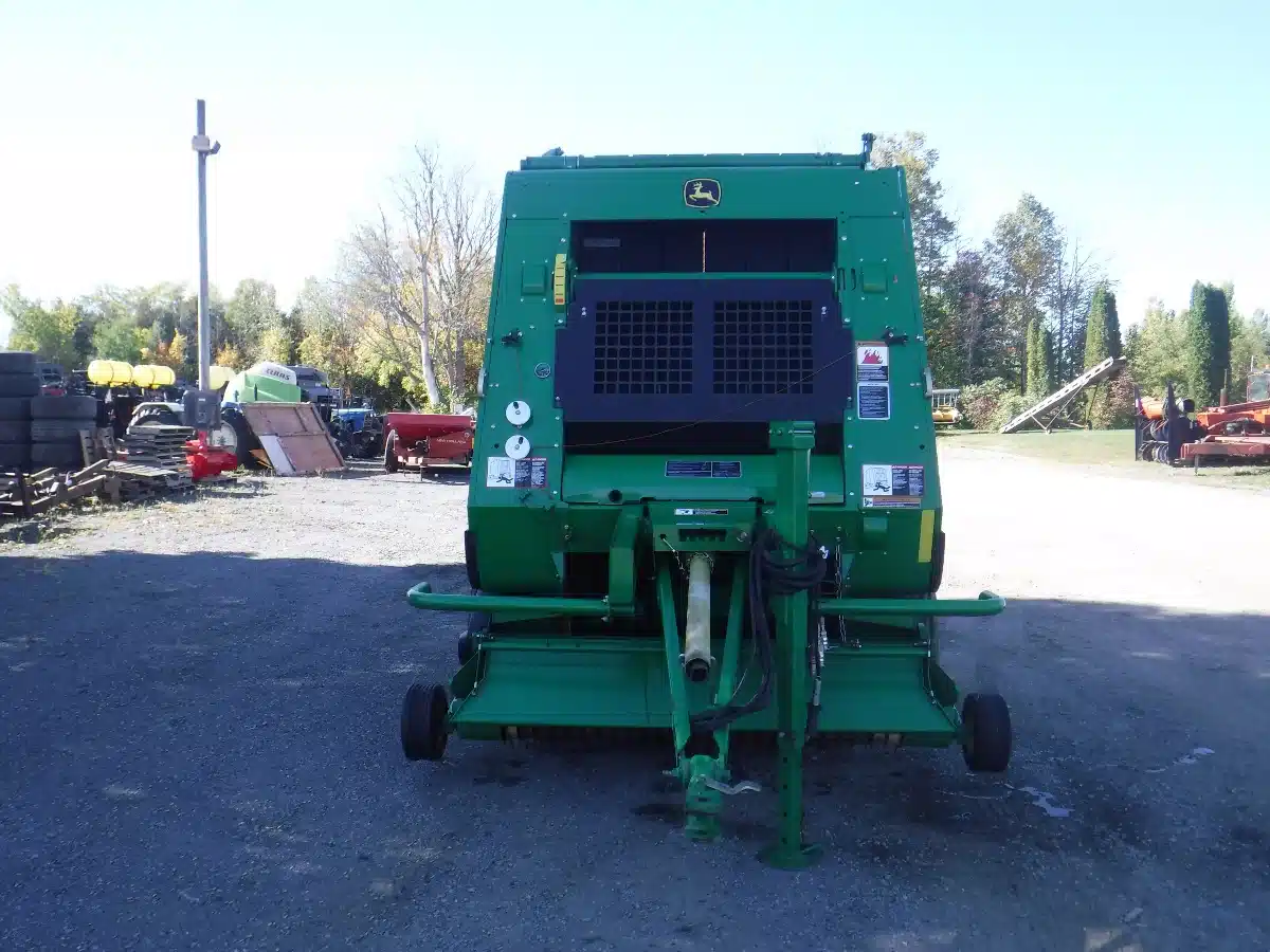 Gallery image 2 for Used John Deere 854 Round Baler