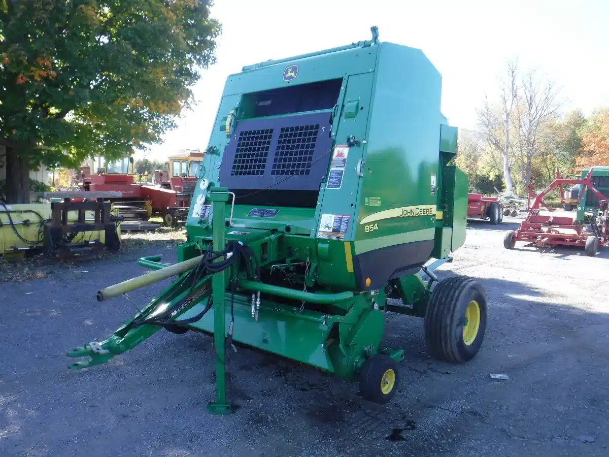 Gallery image 1 for Used John Deere 854 Round Baler