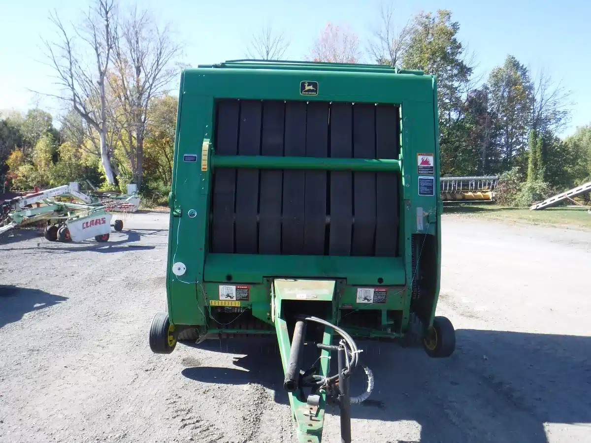 Gallery image 2 for Used John Deere 566 Round Baler