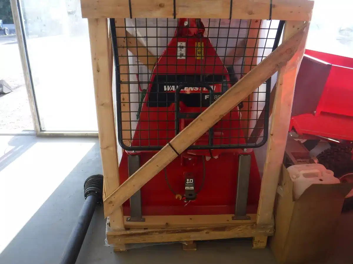 Gallery image 1 for New Wallenstein FX85 Forestry Winch