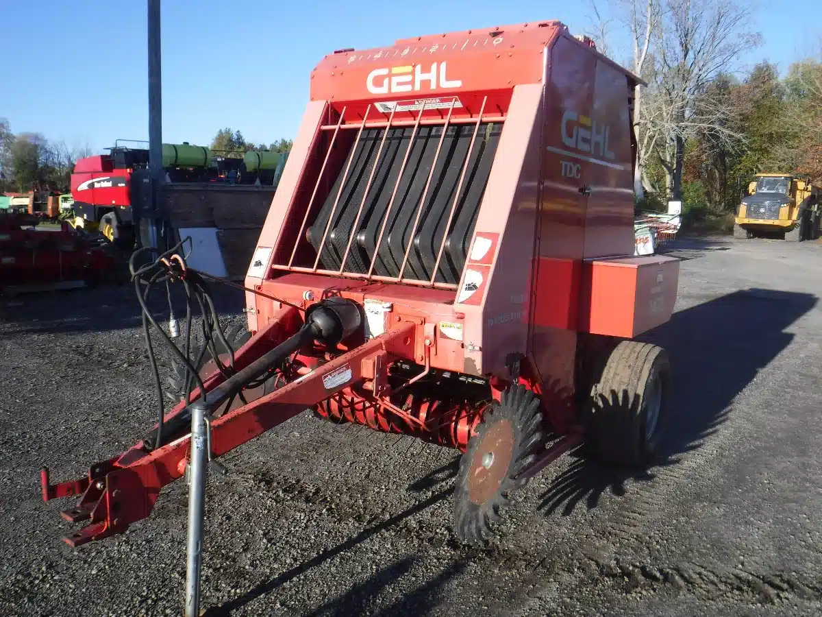 Gallery image 1 for Used Gehl 1475 Round Baler