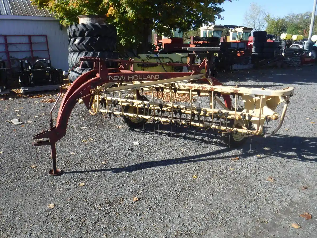 Gallery image 1 for Used New Holland 256 Rake