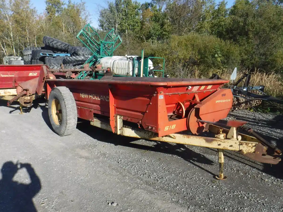 Gallery image 1 for Used New Holland 518 Manure Spreader