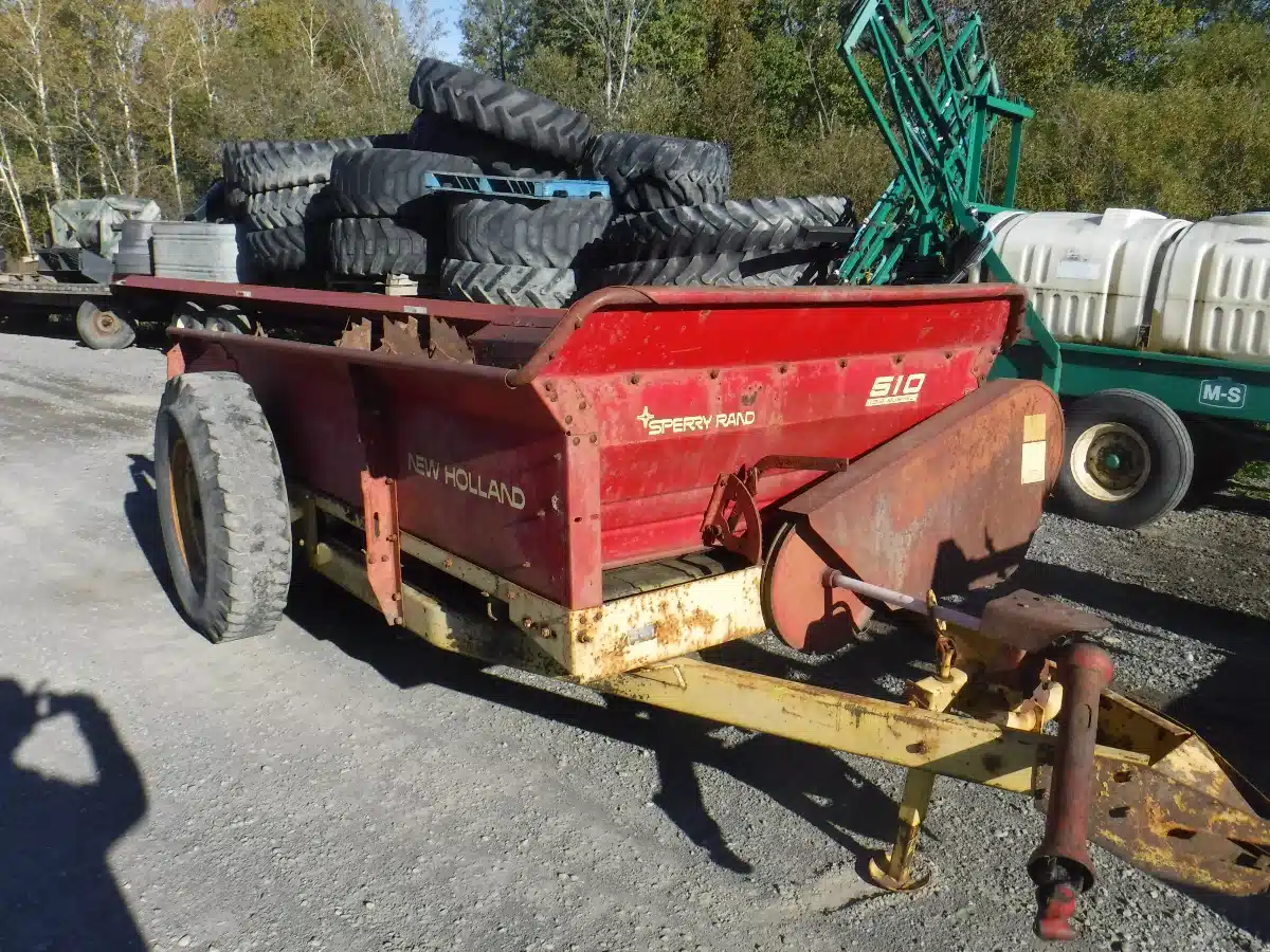 Gallery image 1 for Used New Holland 510 Manure Spreader