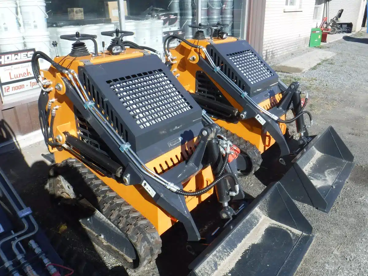Used Unspecified Arteer Skid Steer