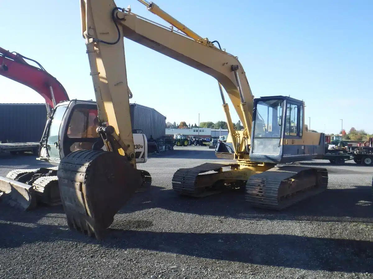 Gallery image 2 for Used Komatsu PC200LC-3 Excavator